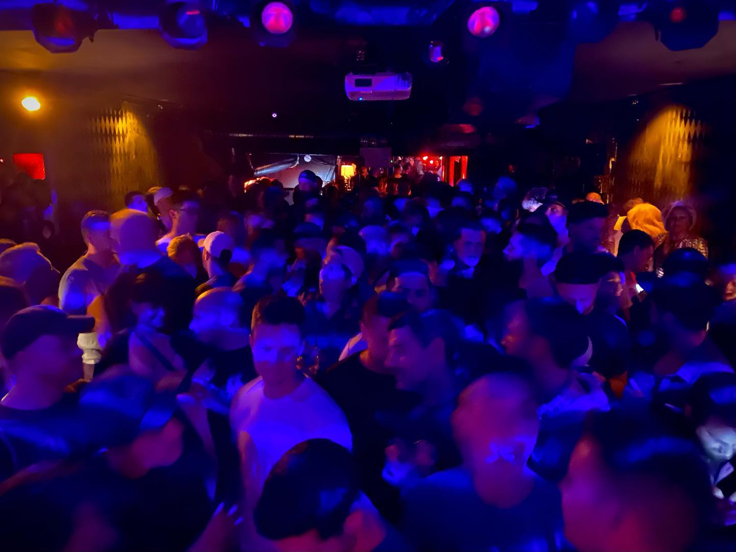 Barracuda Lounge photo 3