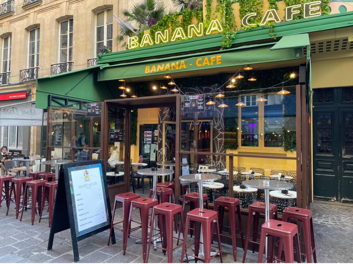 Banana Café photo 2