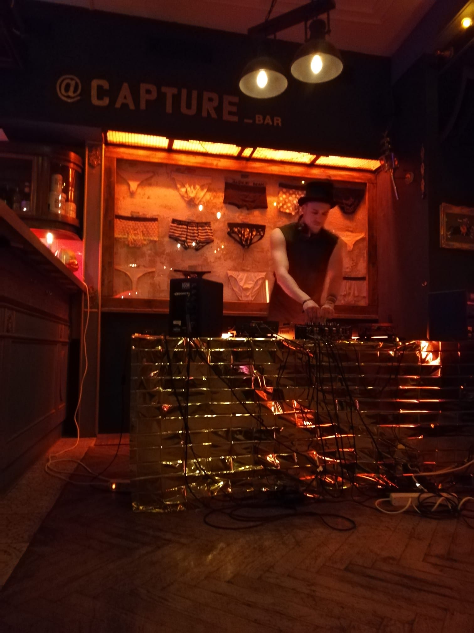 Capture Bar photo 3