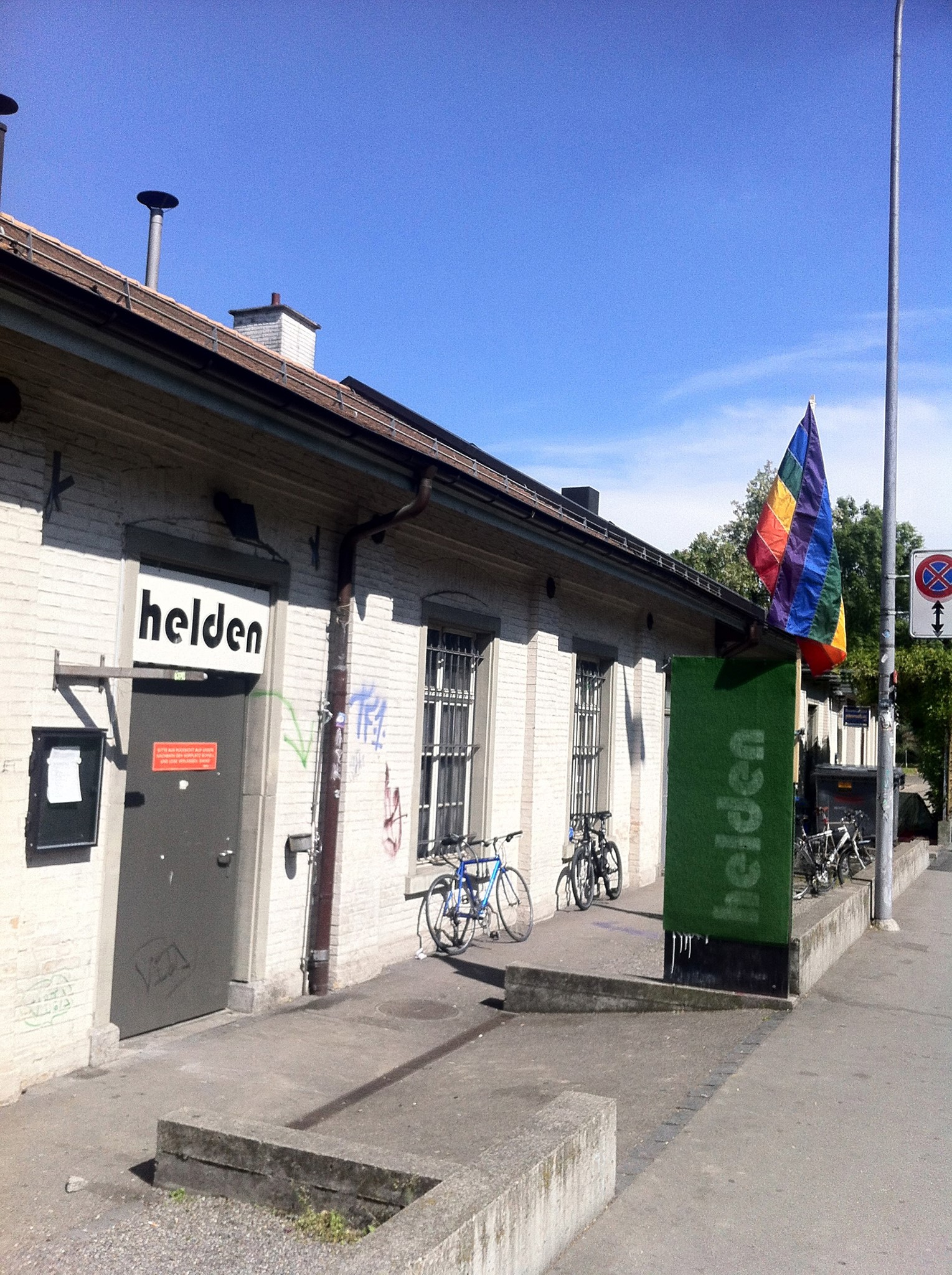 Heldenbar photo 2