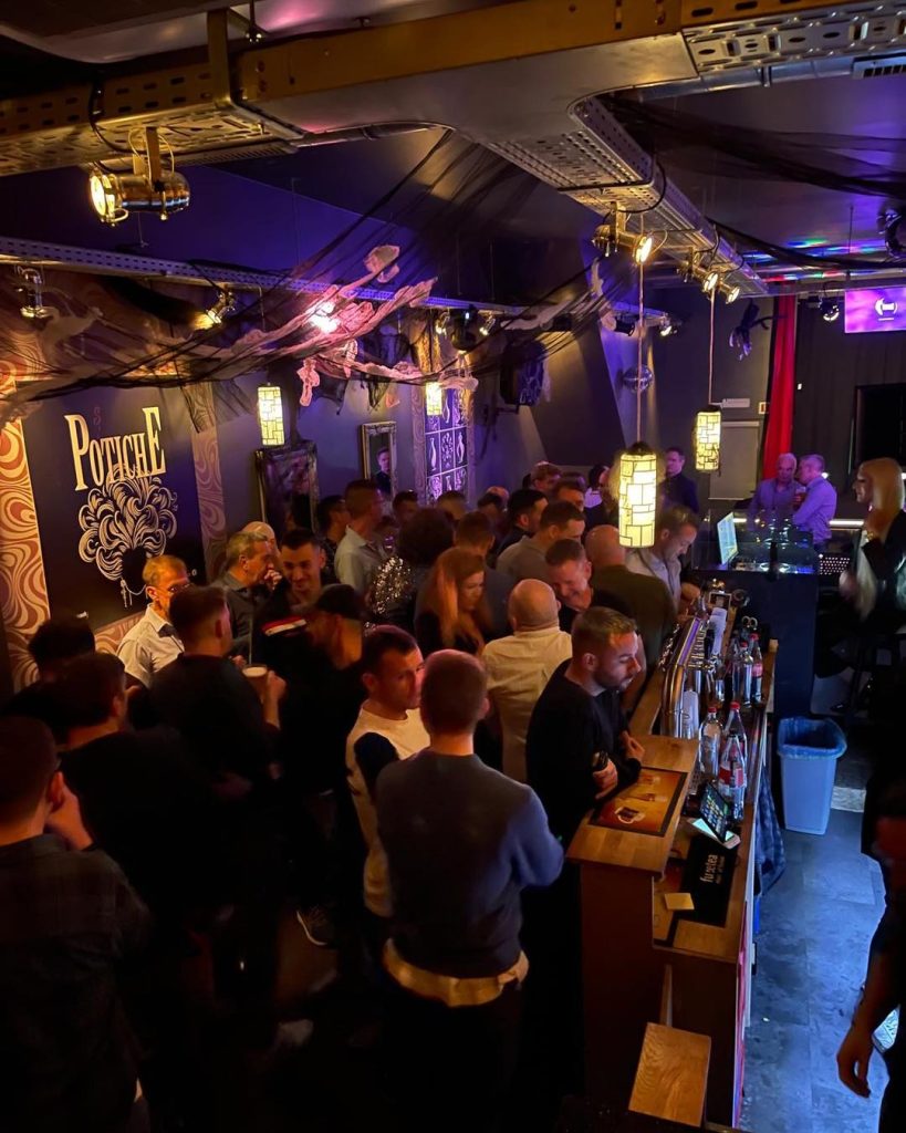 Potiche Bar