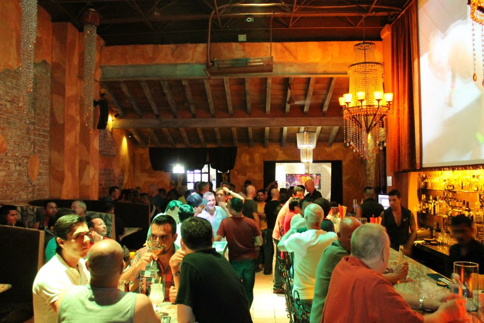 La Noche photo 2