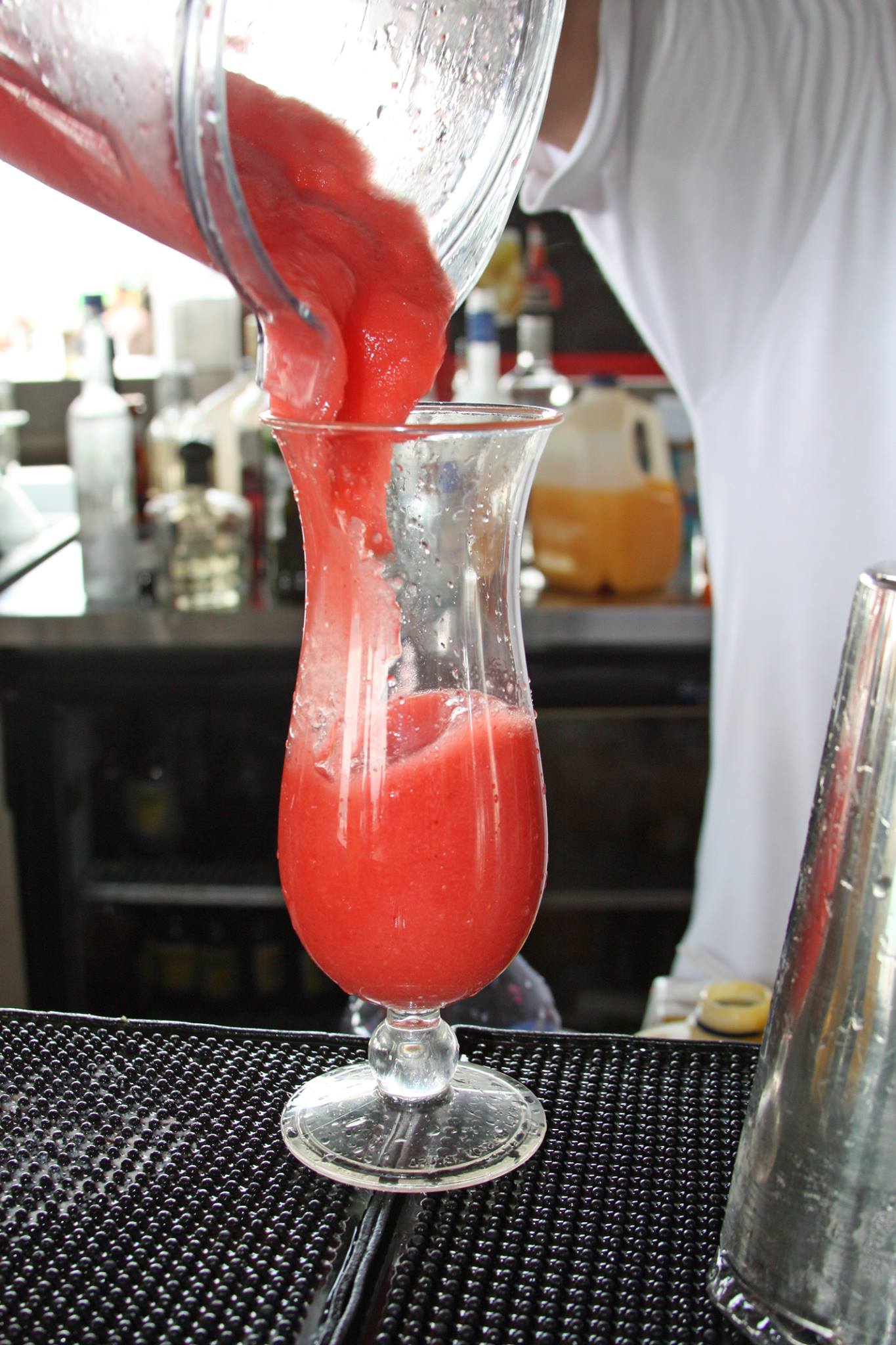 Mantamar Beach Club Bar photo 4