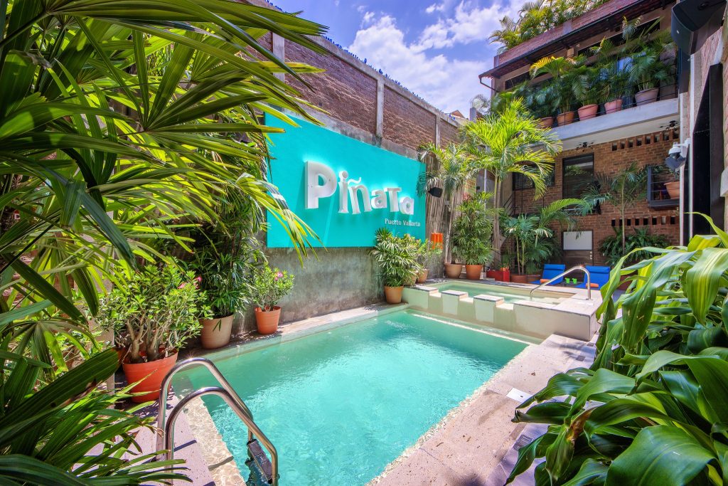 Pinata PV Hotel